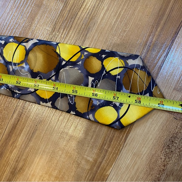 J GARCIA Courtyard Performance Watercolor Collection Artist Proof No. 9 Silk Tie - Picture 10 of 11